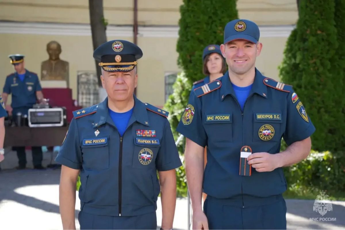 Один год до века: в столичном управлении МЧС России поздравили сотрудников Государственного пожарного надзора Один год до века: в столичном управлении МЧС России поздравили сотрудников Государственного пожарного надзора