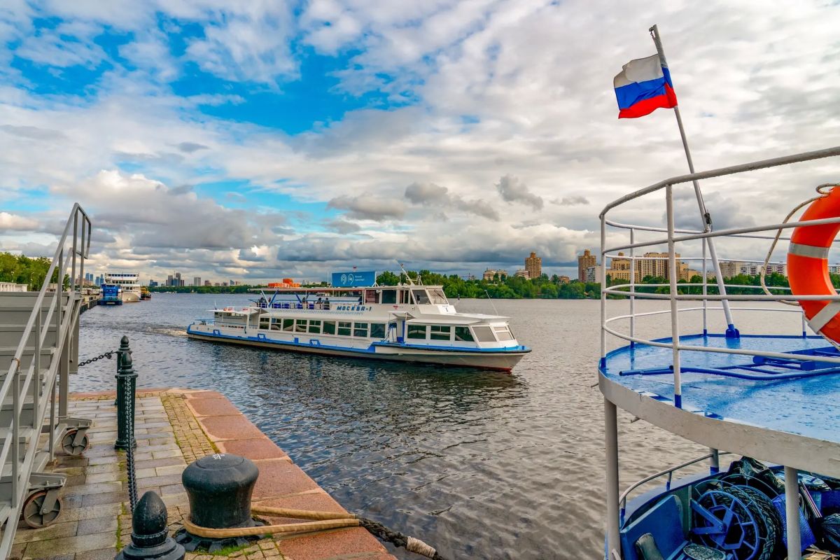 27 городских указателей ведут к речным вокзалам Москвы 27 городских указателей ведут к речным вокзалам Москвы
