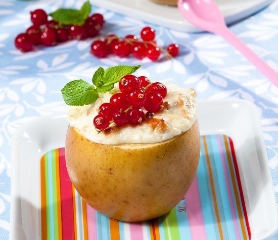 Нежные запеченные яблоки с творожной начинкой: простой и вкусный десерт