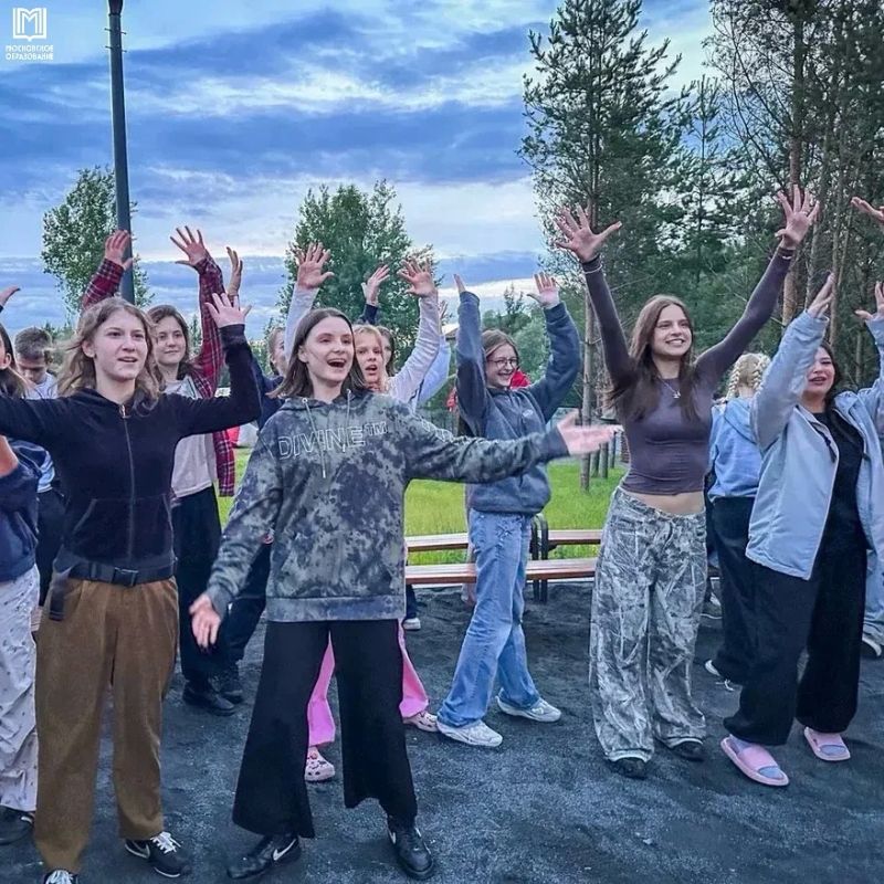 Родители, скучаете?. А ваши дети из спортивно-патриотического лагеря «Ушаков» сегодня мысленно обнимают вас и передают большой привет! Этот вечер завершился тёплым патриотическим костром, а потом каждый загадал желание у... Родители, скучаете?. А ваши дети из спортивно-патриотического лагеря «Ушаков» сегодня мысленно обнимают вас и передают большой привет! Этот вечер завершился тёплым патриотическим костром, а потом каждый загадал желание у...