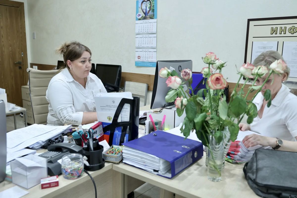 Яна Лантратова: Здесь выслушают и помогут: итоги работы приемной в Доме прав человека Яна Лантратова: Здесь выслушают и помогут: итоги работы приемной в Доме прав человека