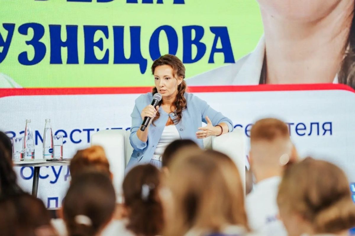 «Можно ли построить семью, не потеряв себя» - тема нашей встречи с молодежью, участниками смены «Путь созидателя» Отдела по делам молодежи Московской епархии летнего лагеря «Молодежь Москвы» «Можно ли построить семью, не потеряв себя» - тема нашей встречи с молодежью, участниками смены «Путь созидателя» Отдела по делам молодежи Московской епархии летнего лагеря «Молодежь Москвы»