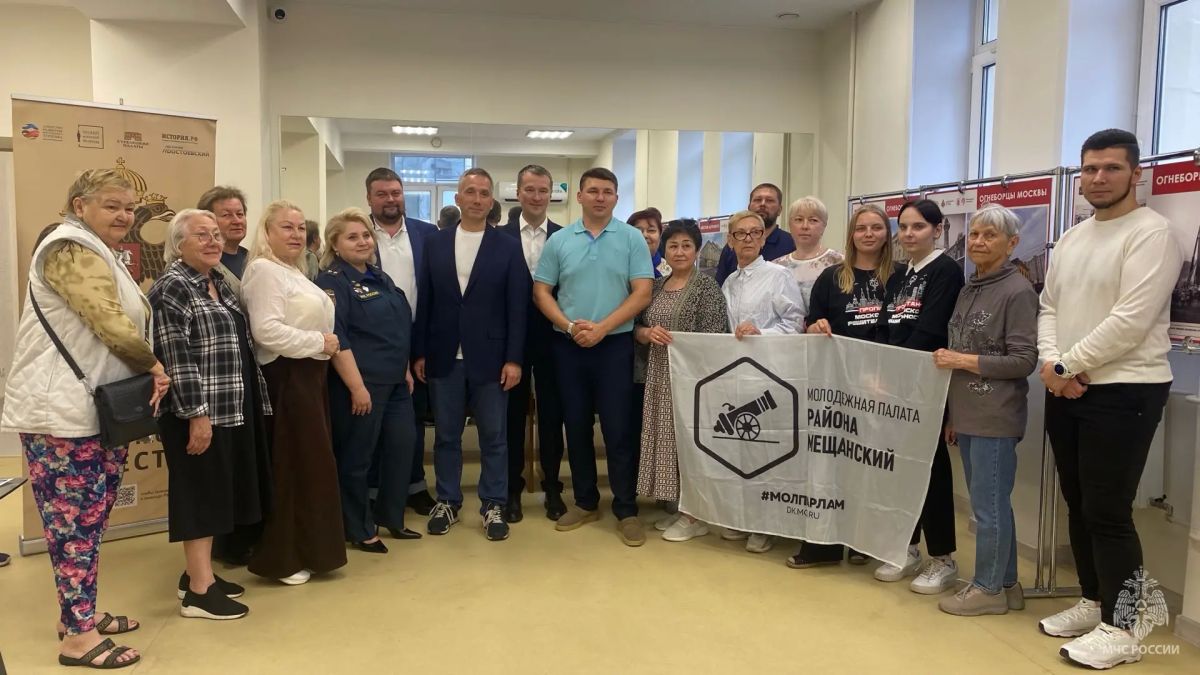 В столице открылась фотовыставка «Огнеборцы Москвы» В столице открылась фотовыставка «Огнеборцы Москвы»
