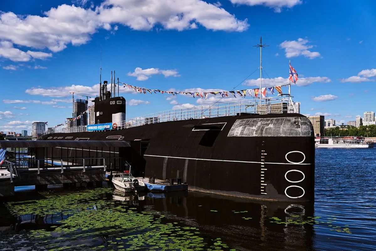 Москвичей приглашают отметить День Военно-Морского Флота России 26 июля Москвичей приглашают отметить День Военно-Морского Флота России 26 июля