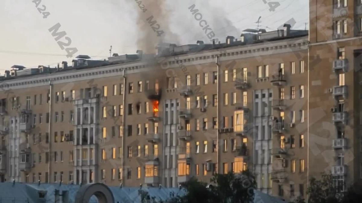 На Гончарной улице в Москве второй раз за сутки загорелась та же квартира