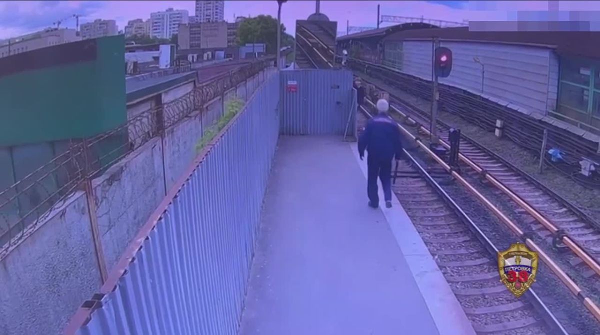 Полицейскими УВД на Московском метрополитене задержан несовершеннолетний, проникший на пути в Московском метро