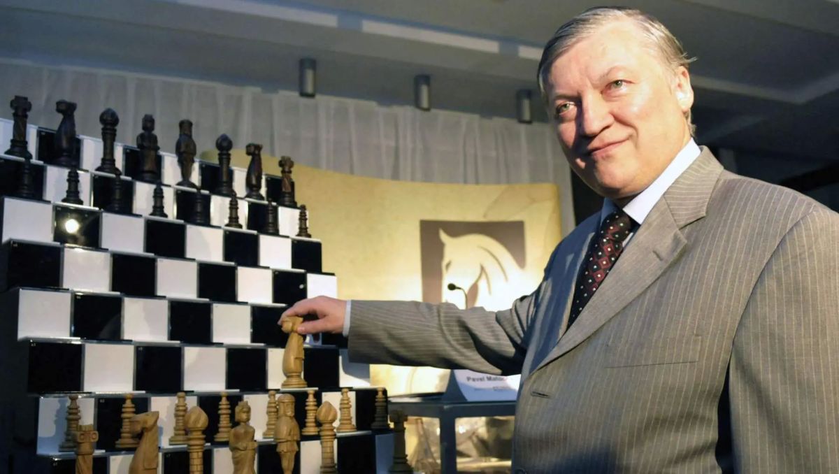 #СпортОбъединяет. Анатолий Карпов — двенадцатый чемпион мира по шахматам, выдающийся гроссмейстер, чьё имя стало символом безупречной позиционной игры #СпортОбъединяет. Анатолий Карпов — двенадцатый чемпион мира по шахматам, выдающийся гроссмейстер, чьё имя стало символом безупречной позиционной игры