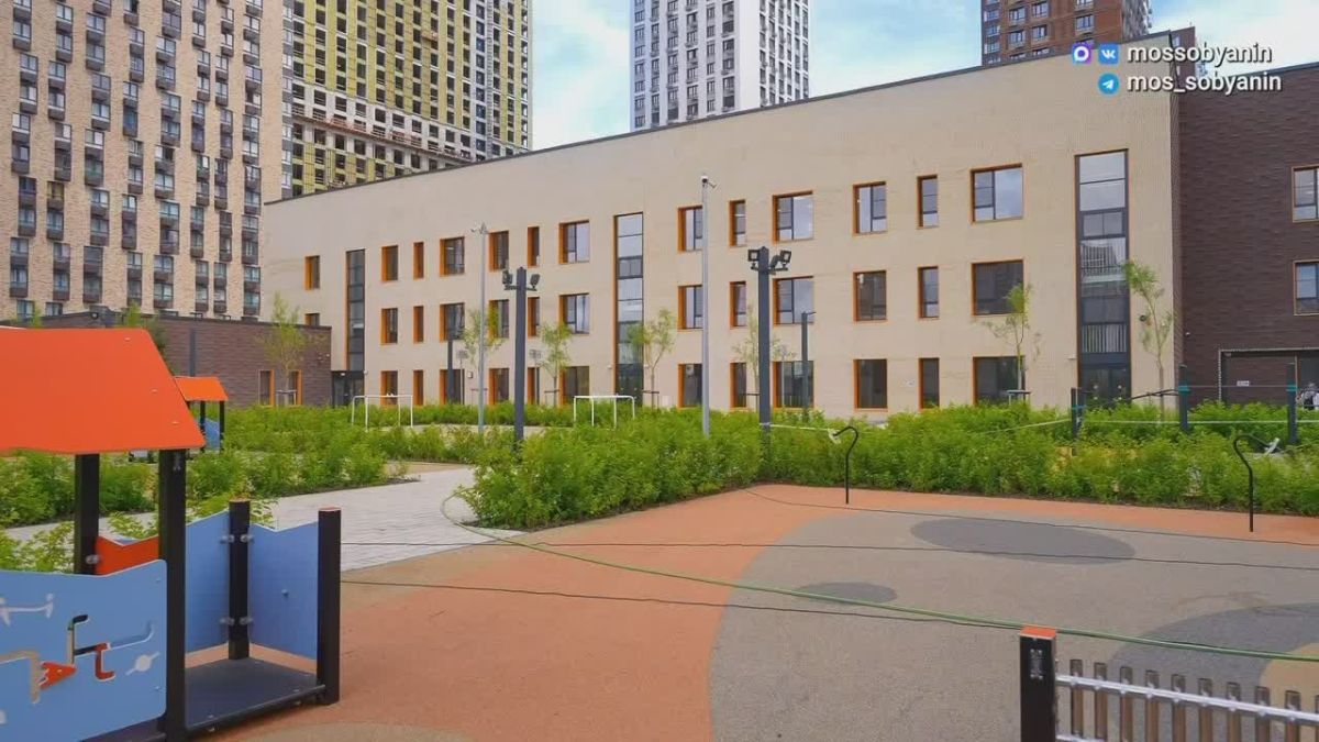 В столице продолжают развивать социальную инфраструктуру: в районе Метрогородок достраивают детский сад с бассейном