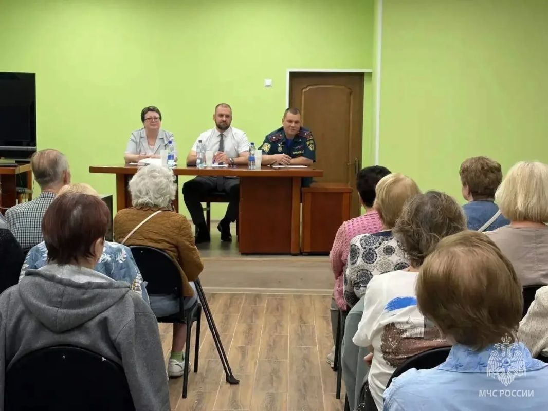 В Юго-Западном округе столицы прошла встреча по вопросам пожарной безопасности В Юго-Западном округе столицы прошла встреча по вопросам пожарной безопасности