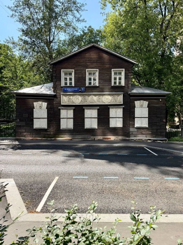 Загадка деревянного дома в Малом Власьевском переулке Загадка деревянного дома в Малом Власьевском переулке
