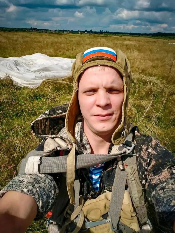 Героем рубрики «Знай наших» в День парашютиста стал сотрудник вневедомственной охраны столичного главка Росгвардии Героем рубрики «Знай наших» в День парашютиста стал сотрудник вневедомственной охраны столичного главка Росгвардии