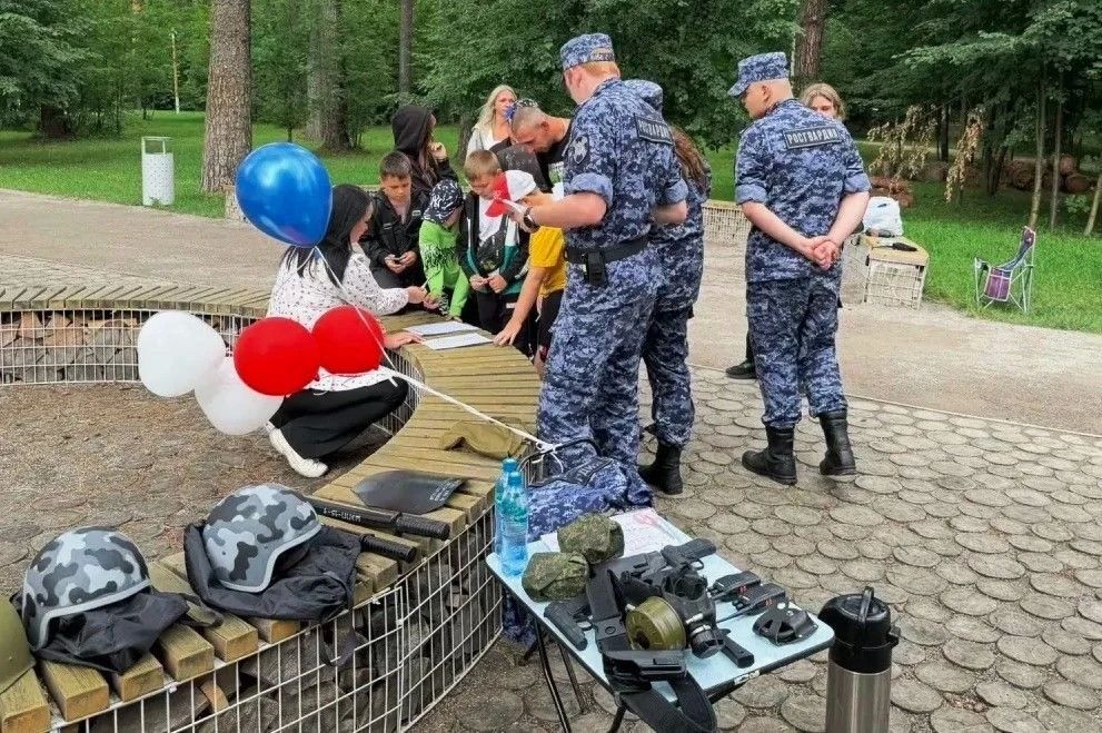 В лесопарке Северный прошла встреча сотрудников вневедомственной охраны Главного управления Росгвардии по г. Москве с жителями города Пушкино В лесопарке Северный прошла встреча сотрудников вневедомственной охраны Главного управления Росгвардии по г. Москве с жителями города Пушкино