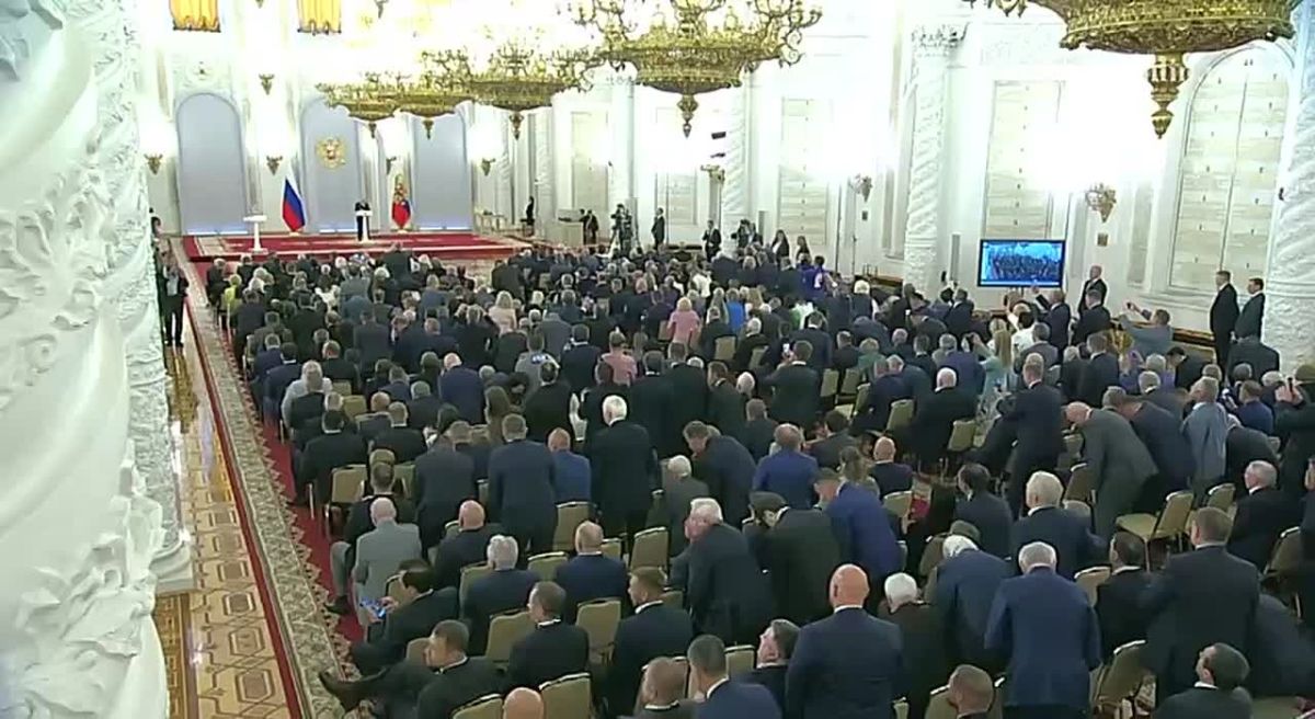 Путин встретился с депутатами в Кремлевском дворце — Госдума восьмого созыва завершила пятилетнюю работу