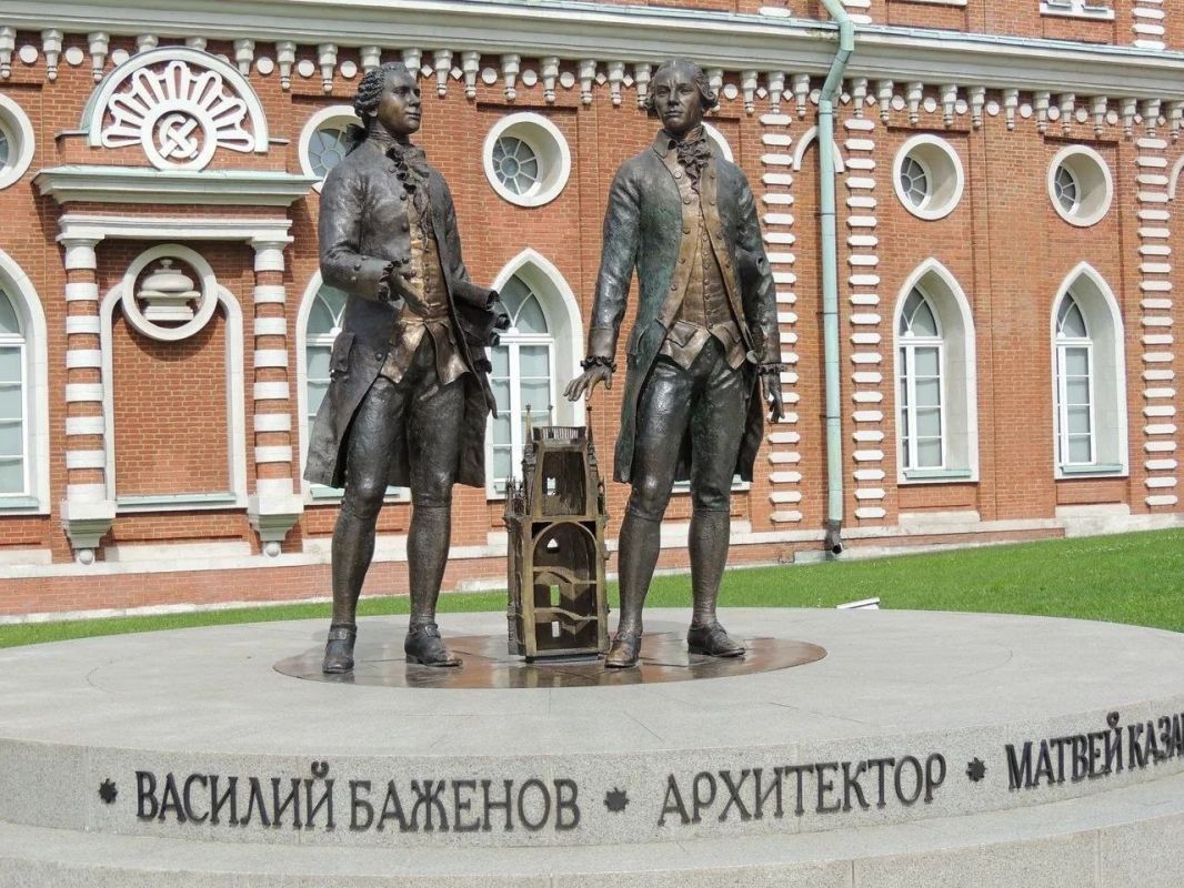 Царицыно: резиденция, в которой никто не жил, ставшая музеем Царицыно: резиденция, в которой никто не жил, ставшая музеем