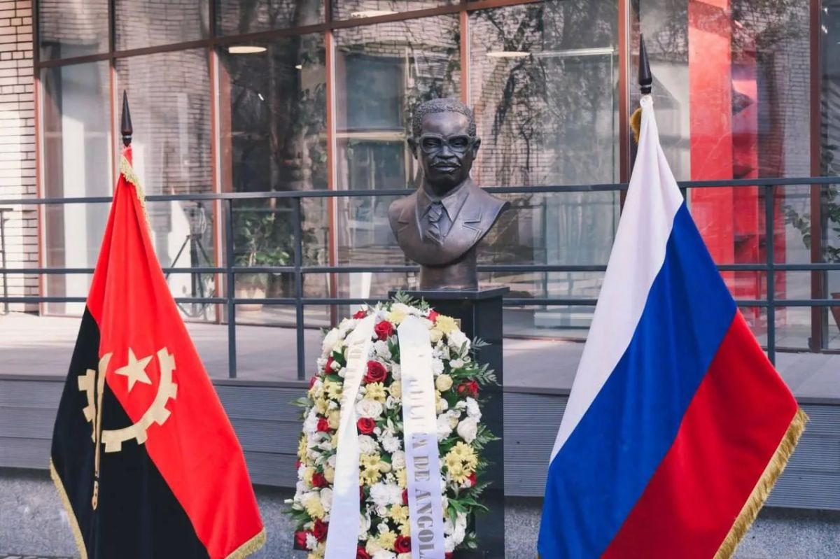 Посольство России в Анголе: