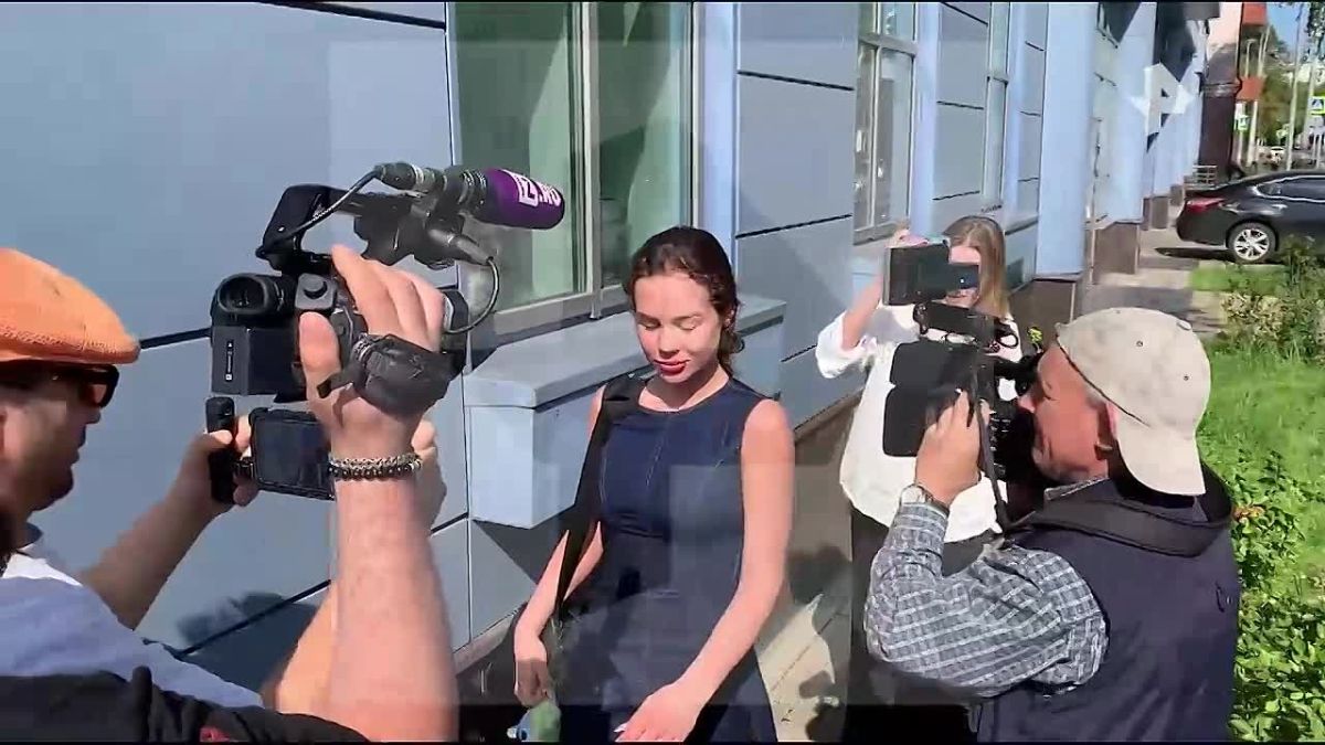 Суд признал виновной в распространении порнографии секс-блогера Соню Мармеладову и назначил 3 года условно