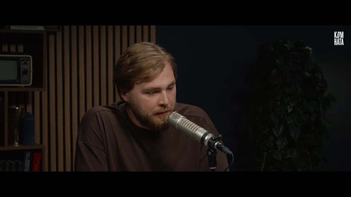 Русский стример захватывает всю Европу при поддержке генштаба ВС РФ. О нём снимают документальные фильмы CNN и NBC, его видео набирают сотни тысяч просмотров