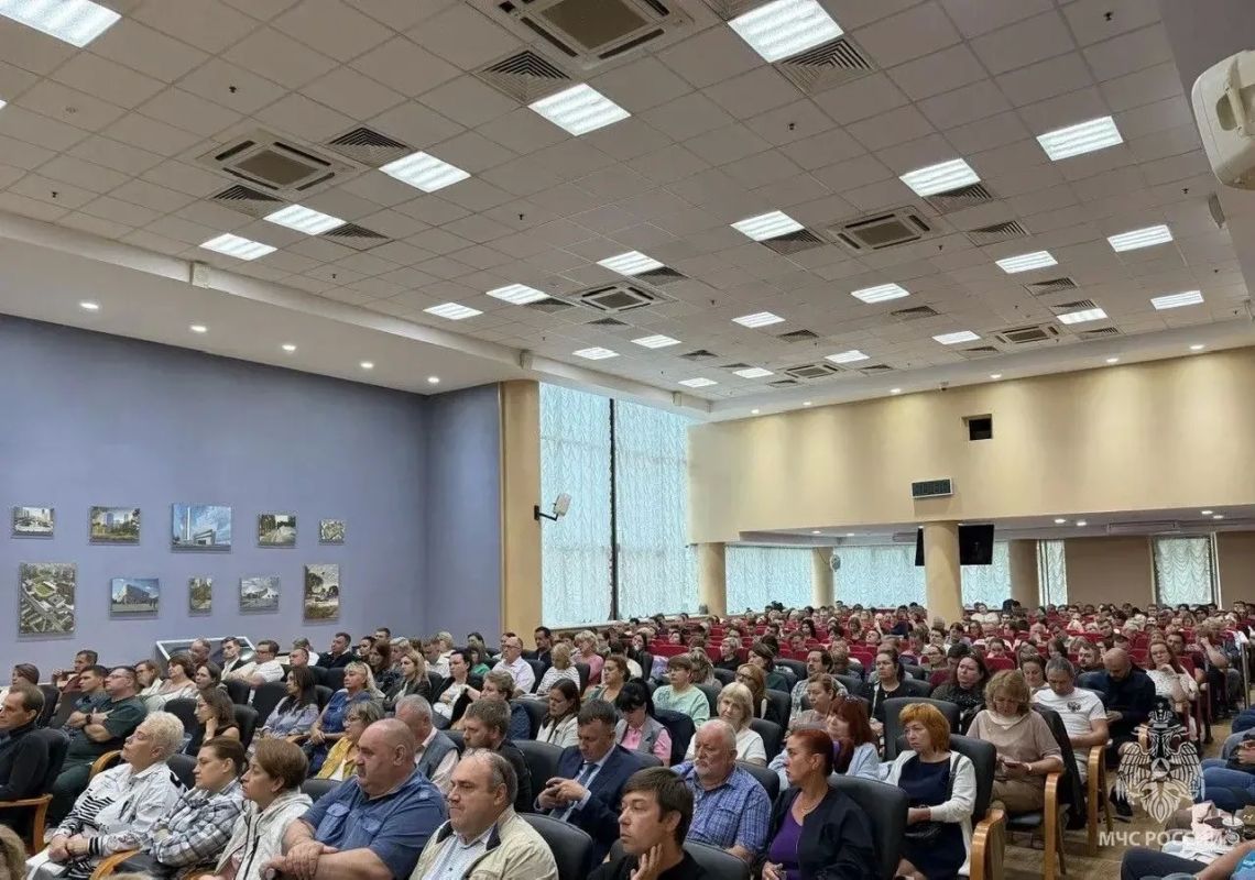 В префектуре Юго-Восточного округа Москвы состоялось совещание по вопросам обеспечения безопасности в дни голосования В префектуре Юго-Восточного округа Москвы состоялось совещание по вопросам обеспечения безопасности в дни голосования