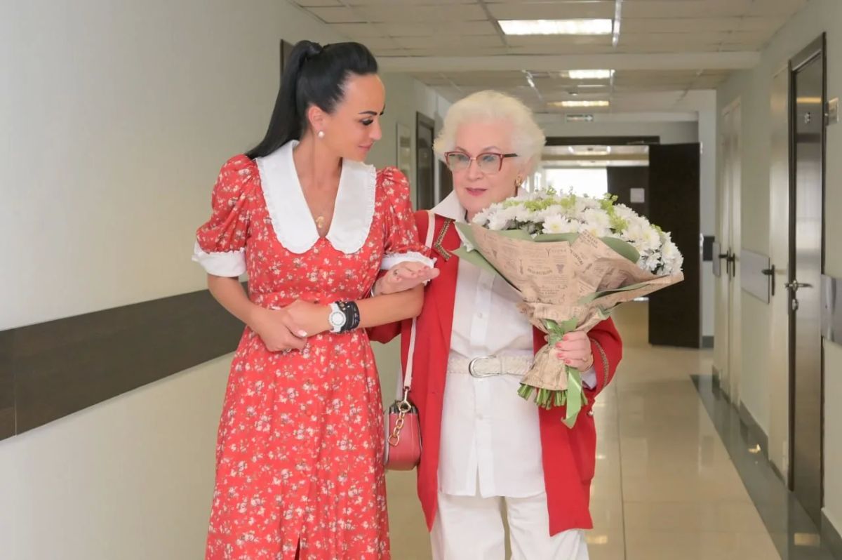 Ирина Волк: ВАМ СЛОВО!. Дорогие друзья! В августе программа «Вам слово! С Ириной Волк» уходит на каникулы Ирина Волк: ВАМ СЛОВО!. Дорогие друзья! В августе программа «Вам слово! С Ириной Волк» уходит на каникулы