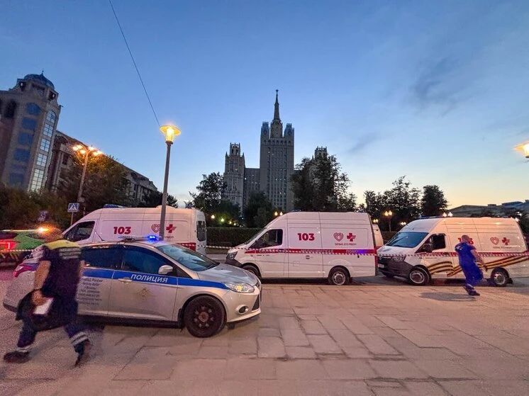«Мужчина был весь черный»: прохожие рассказали о первых пострадавших при взрыве на Кудринской