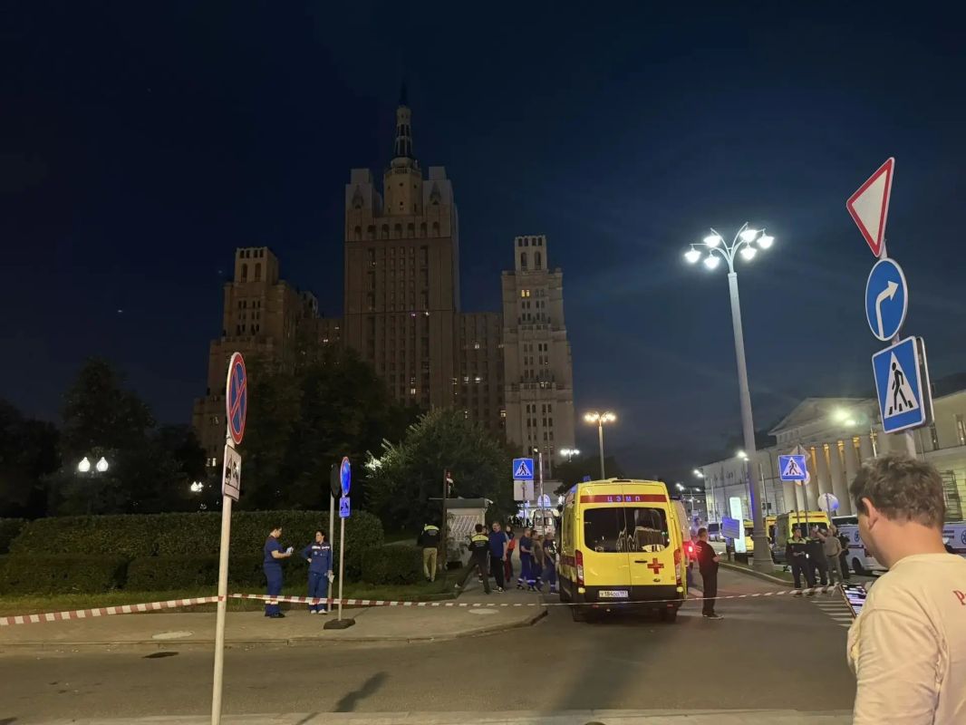 KP.RU публикует фото с места взрыва в ресторане в Москве KP.RU публикует фото с места взрыва в ресторане в Москве