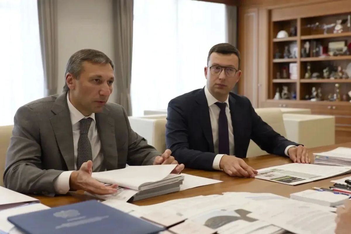 Глава Минстроя России Ирек Файзуллин провел совещание с ПАО ДОМ.РФ по вопросам комплексного развития территорий и формирования комфортной городской среды Глава Минстроя России Ирек Файзуллин провел совещание с ПАО ДОМ.РФ по вопросам комплексного развития территорий и формирования комфортной городской среды