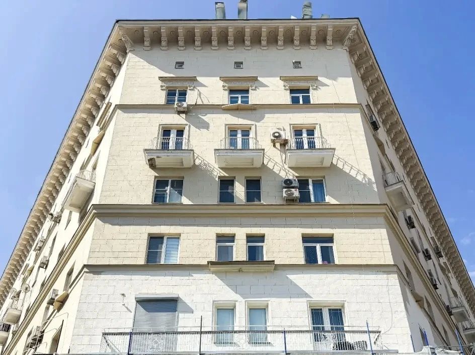 В рамках региональной программы капитального ремонта многоквартирных домов обновляем дом 1940 года постройки на Большой Дорогомиловской улице #ЗАО