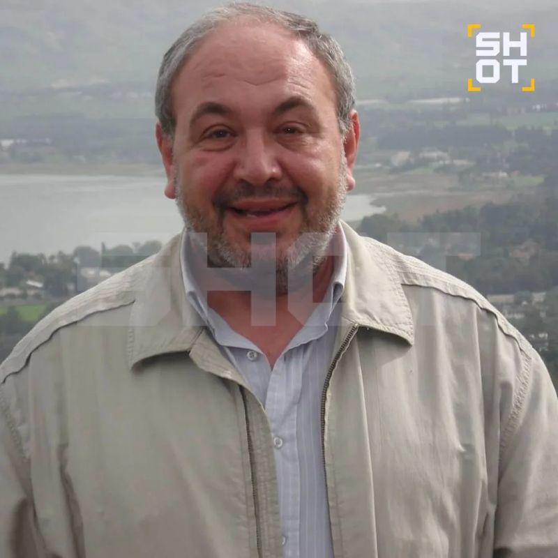 У уехавшего комика Семёна Слепакова* обнаружены ещё две квартиры в России У уехавшего комика Семёна Слепакова* обнаружены ещё две квартиры в России