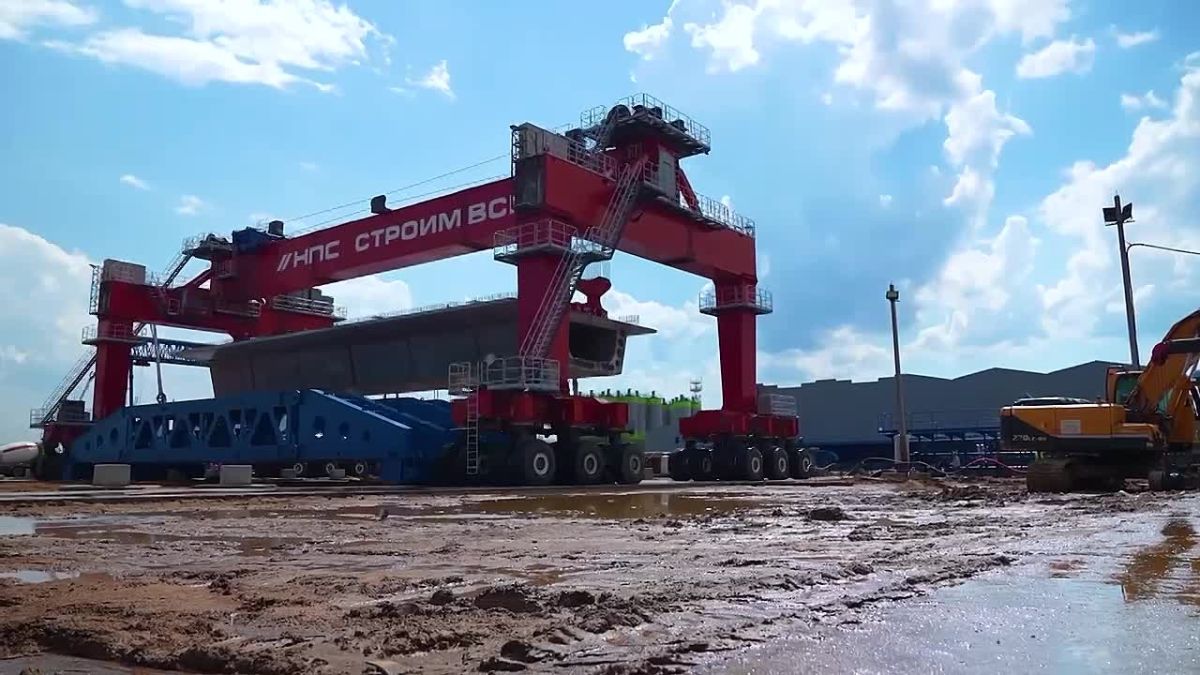 На ВСМ запустили производство балок для пролетов мостов и эстакад