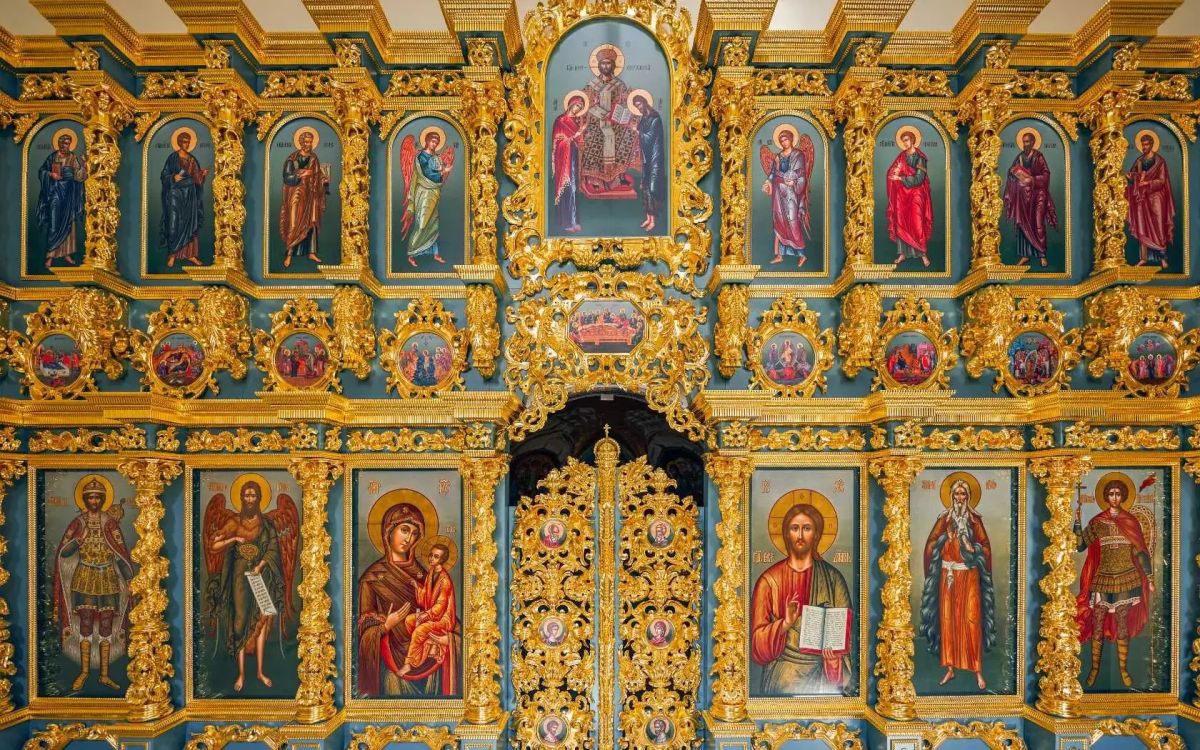 Шесть лет реставраторы возвращали исторический облик зданию Ильинского храма в Новгородском подворье Шесть лет реставраторы возвращали исторический облик зданию Ильинского храма в Новгородском подворье