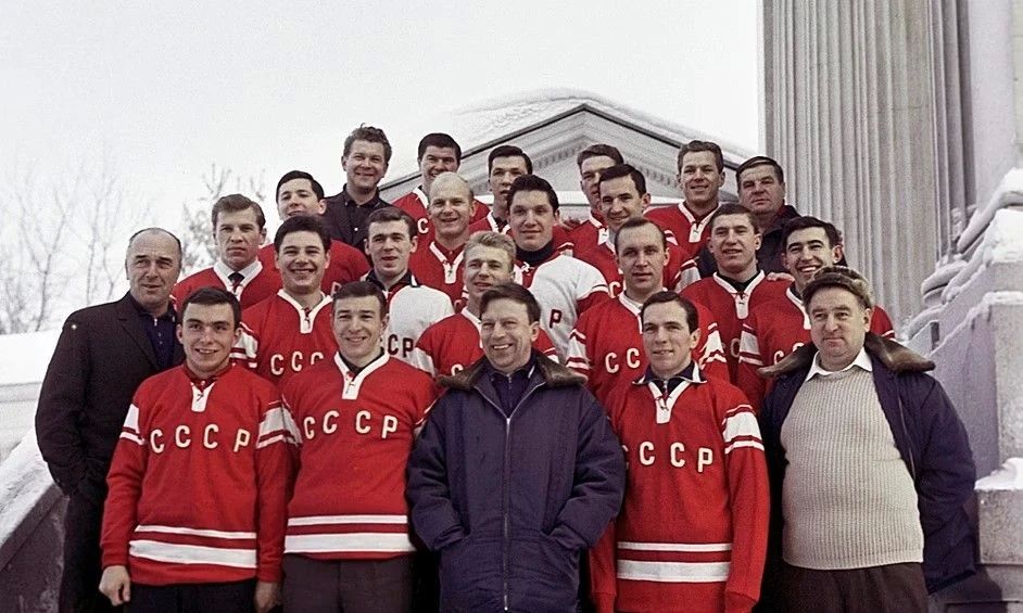 #СпортОбъединяет. Анатолий Тарасов — легендарный советский хоккейный тренер, являющийся одним из основателей советской школы хоккея #СпортОбъединяет. Анатолий Тарасов — легендарный советский хоккейный тренер, являющийся одним из основателей советской школы хоккея