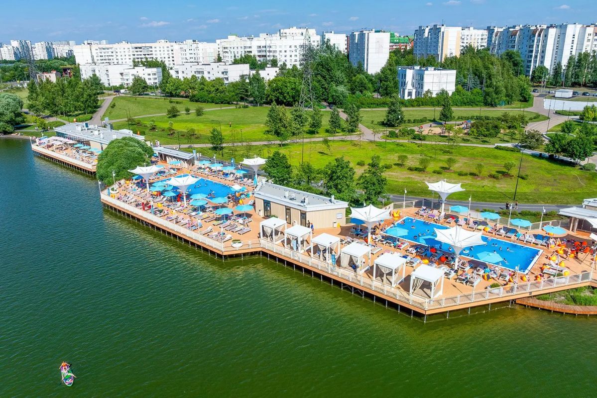 Новые пляжные зоны обустроили на юго-западе столицы