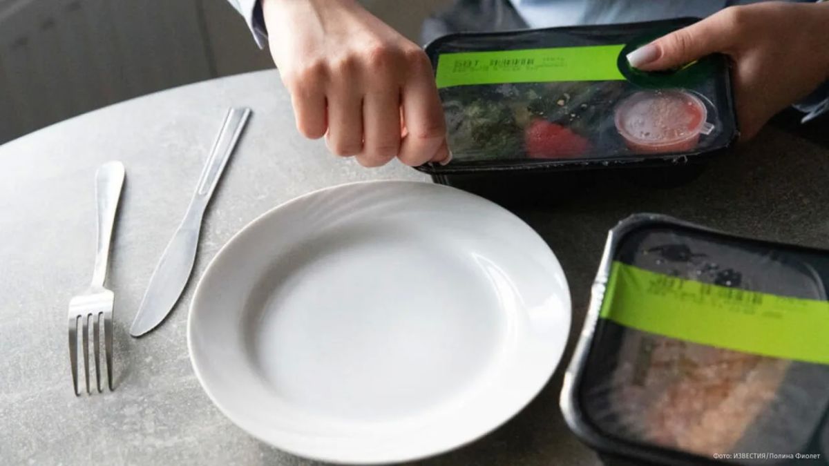 Котлетки с макарошками или пюрешкой?: для заключенных московских и питерских изоляторах появилась возможность заказывать готовую еду через специальные сервисы