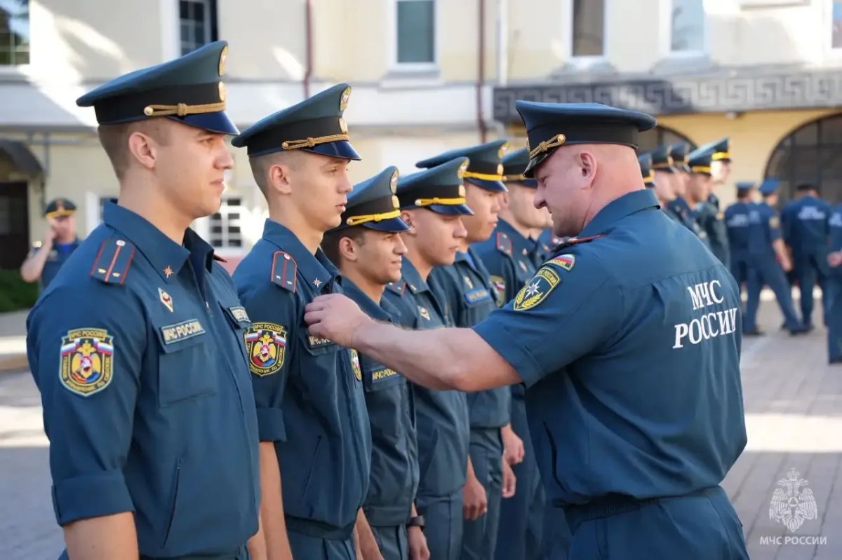 В столичном гарнизоне МЧС России начался учебно-методический сбор для молодых офицеров В столичном гарнизоне МЧС России начался учебно-методический сбор для молодых офицеров