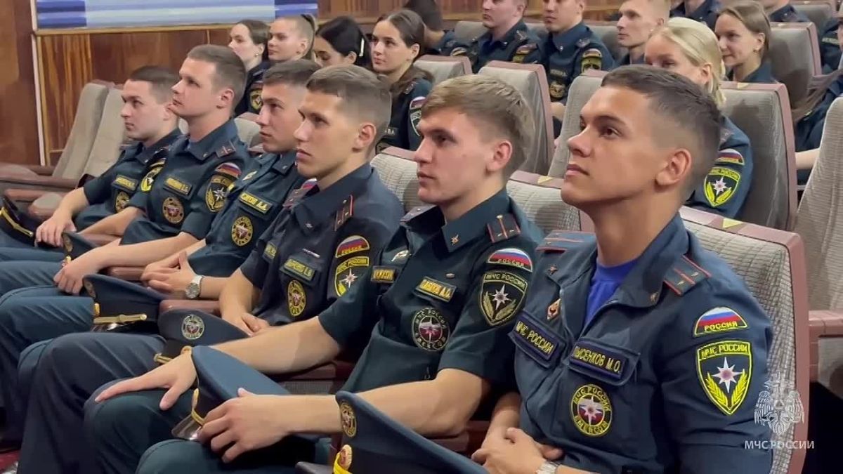 В столичном гарнизоне МЧС России начался учебно-методический сбор для молодых офицеров