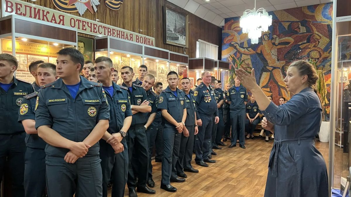 Выпускники МЧС России познакомились с историей пожарной охраны столицы Выпускники МЧС России познакомились с историей пожарной охраны столицы