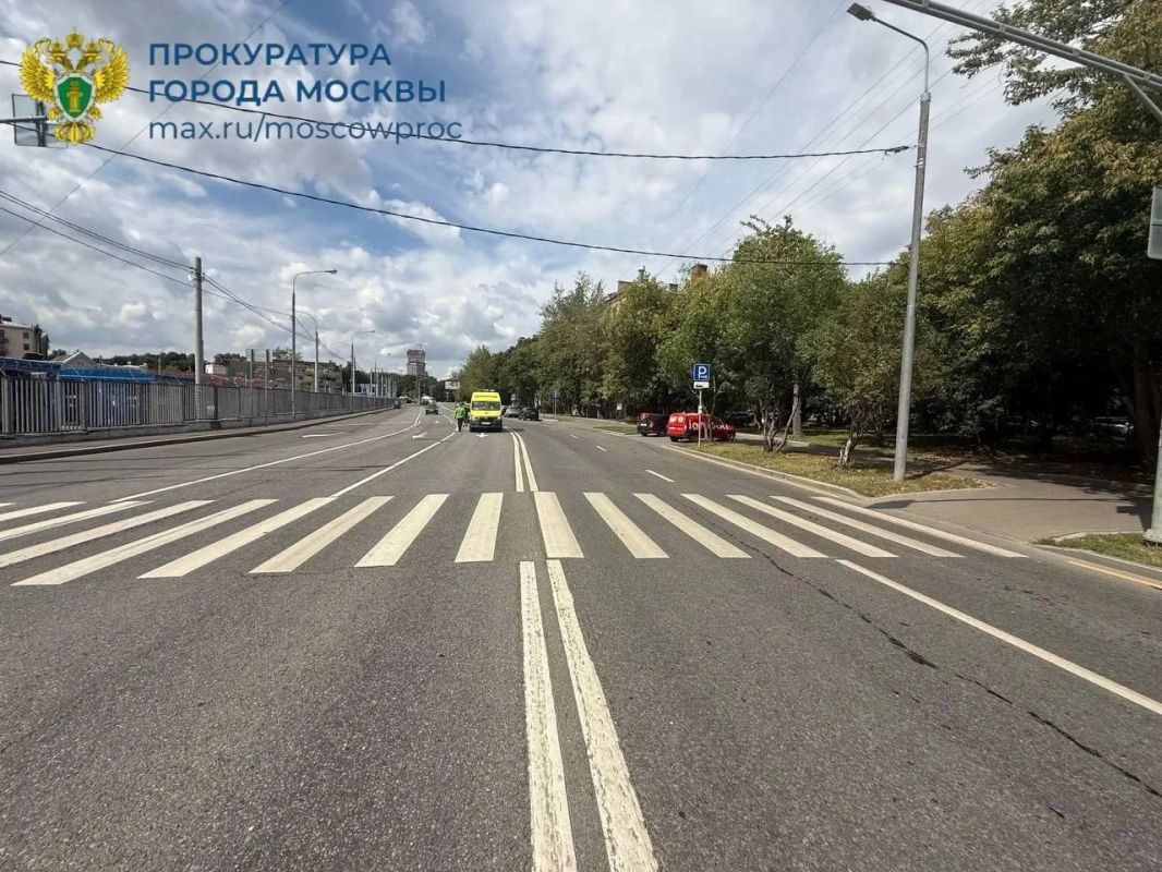 Водитель грузовика сбил пиар-директора журнала «Москвичка» и скрылся в Москве Водитель грузовика сбил пиар-директора журнала «Москвичка» и скрылся в Москве