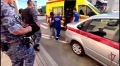 ЦАО. . В Центральном административном округе столицы сотрудники вневедомственной охраны Главного управления Росгвардии по городу Москве оперативно пришли на помощь девушке, которой внезапно стало плохо на улице