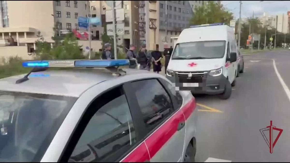 СЗАО. На северо-западе столицы сотрудники вневедомственной охраны Главного управления Росгвардии по городу Москве задержали гражданку, подозреваемую в незаконном хранении наркотиков в крупном размере