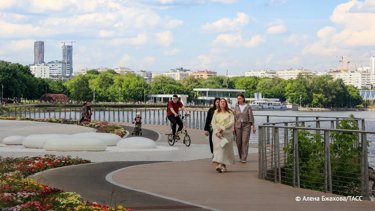 В Московский регион в выходные вернется теплая и сухая погода, температура может достигнуть 25 градусов