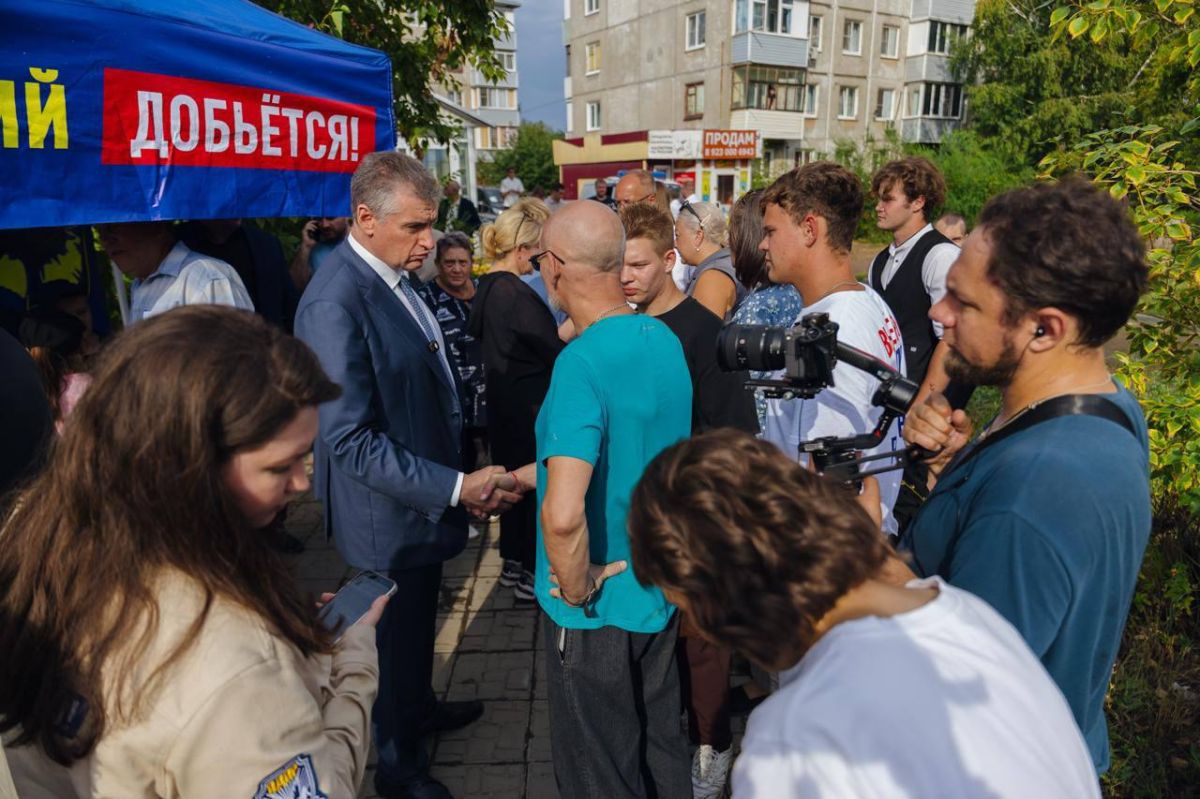 Леонид Слуцкий: Недавно был с командой в Рубцовске Алтайского края Леонид Слуцкий: Недавно был с командой в Рубцовске Алтайского края