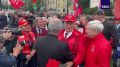 Памятную акцию провели в Москве к 100-летию со дня рождения Фиделя Кастро