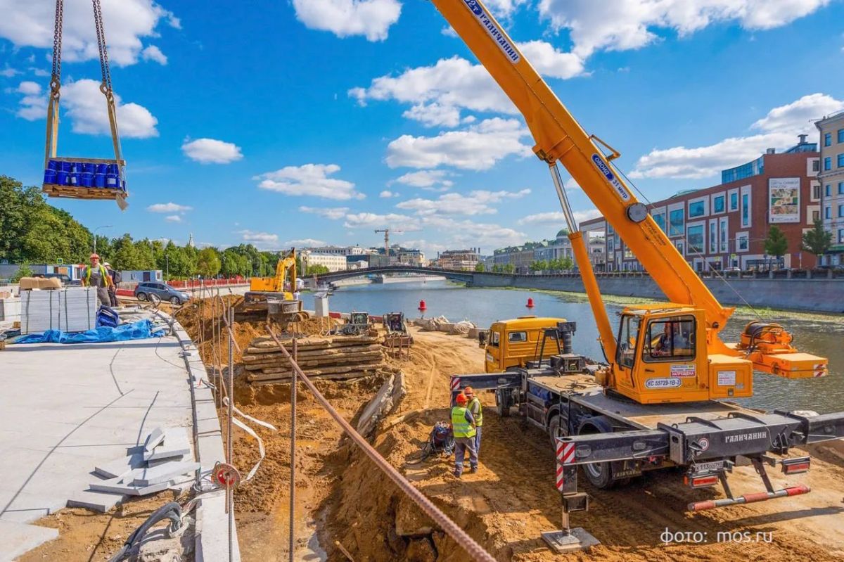 Малый Каменный мост в центре Москвы перекрыли для ремонта