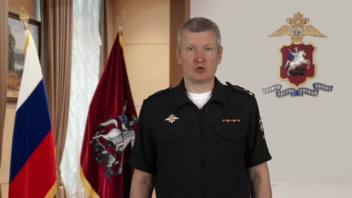 Канцелярский нож не для бумаги: полицейские столицы задержали подозреваемого в нападении на охранника ЖК