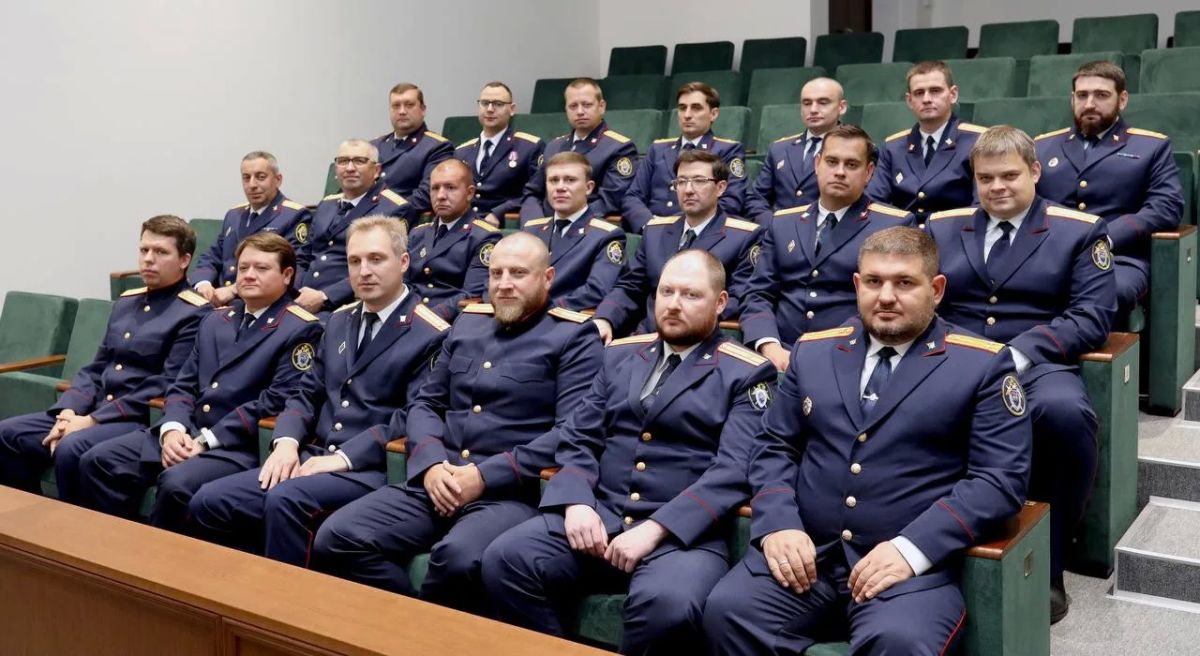 Молодые следователи ГСУ СК России по городу Москве принесли присягу Молодые следователи ГСУ СК России по городу Москве принесли присягу