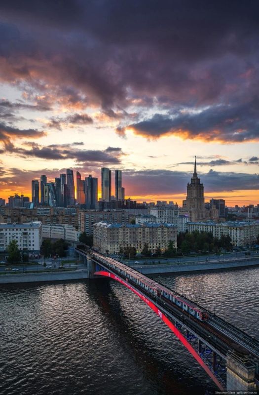Мост метро Смолленской линии Мост метро Смолленской линии