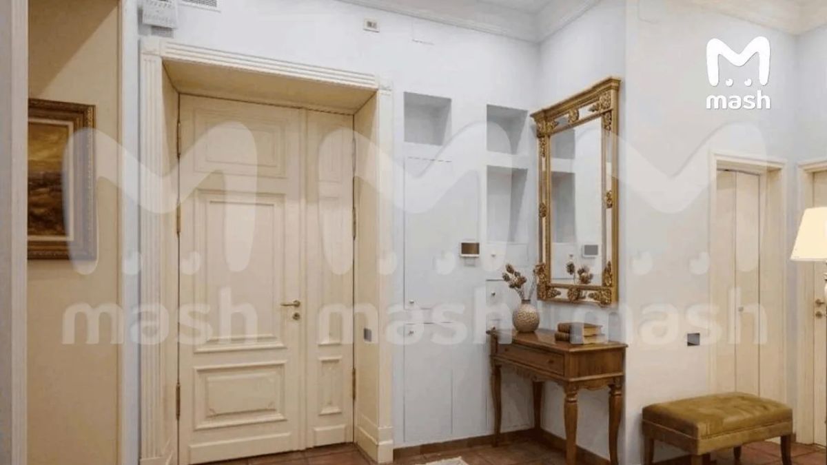 Владимир Познер продаёт пятикомнатную квартиру в центре Москвы за 165 млн рублей — избавляется от недвижимости в России, поскольку он не видит смысла сохранять здесь активы Владимир Познер продаёт пятикомнатную квартиру в центре Москвы за 165 млн рублей — избавляется от недвижимости в России, поскольку он не видит смысла сохранять здесь активы