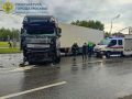 Смертельная авария на Дмитровском шоссе столицы: столкнулись грузовик и автобус