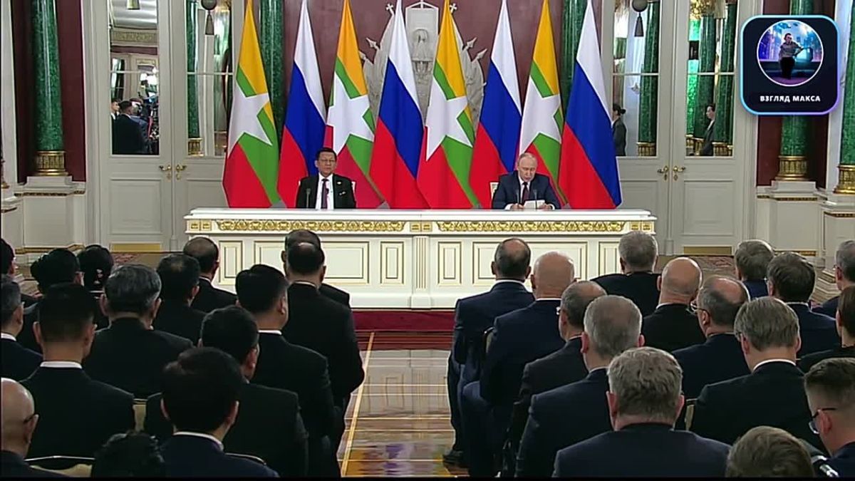 Президент России Владимир Путин и президент Республики Союз Мьянма Мин Аун Хлайн по итогам переговоров в Кремле заявили о дальнейшем расширении стратегического сотрудничества двух стран