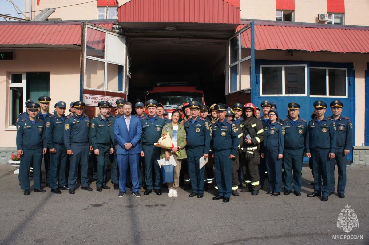 В Юго-Западном округе столицы проводили на заслуженный отдых старшину Ирину Захарову В Юго-Западном округе столицы проводили на заслуженный отдых старшину Ирину Захарову